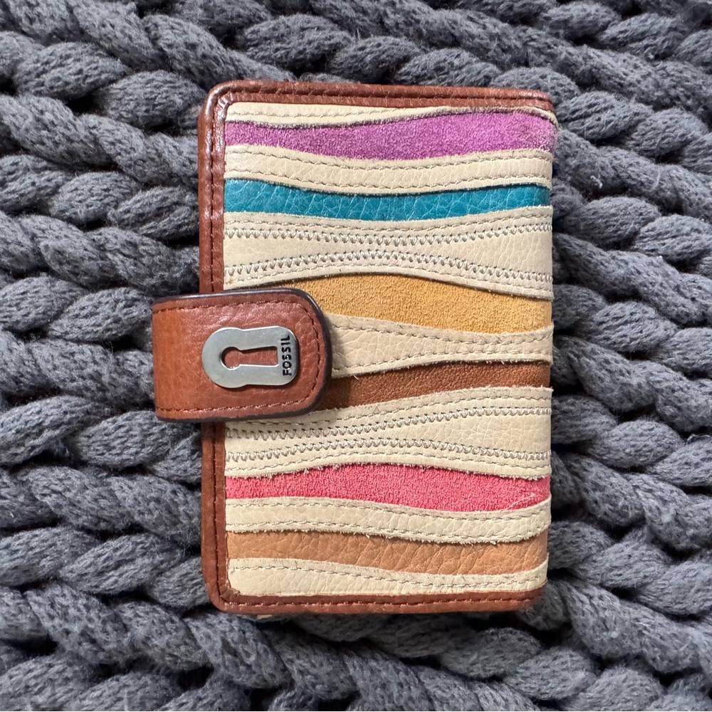 FOSSIL, multicolor booklet trifold, cream, pink, turquoise